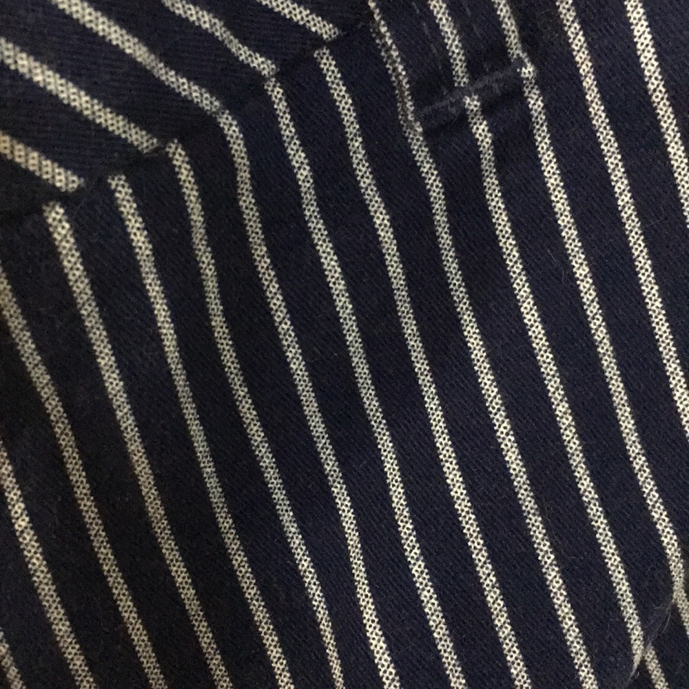 NWT! bcg Brand. Navy Striped Shorts. Size 6. - Picture 4 of 4